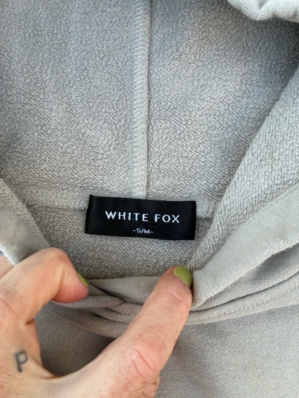 White Fox Women's Hoodie Small Medium - Picture 3 of 5